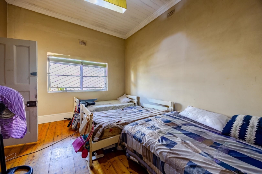 6 Bedroom Property for Sale in Woodstock Western Cape